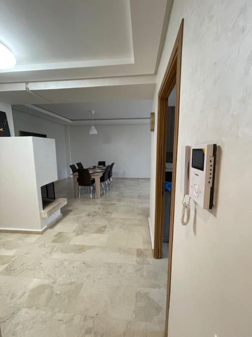 Chic & Cosy Flat Near Airport Lockbox Fast Wifi Apartment Nouaceur Exterior foto
